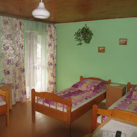 Проживание в семье Pod Tylka